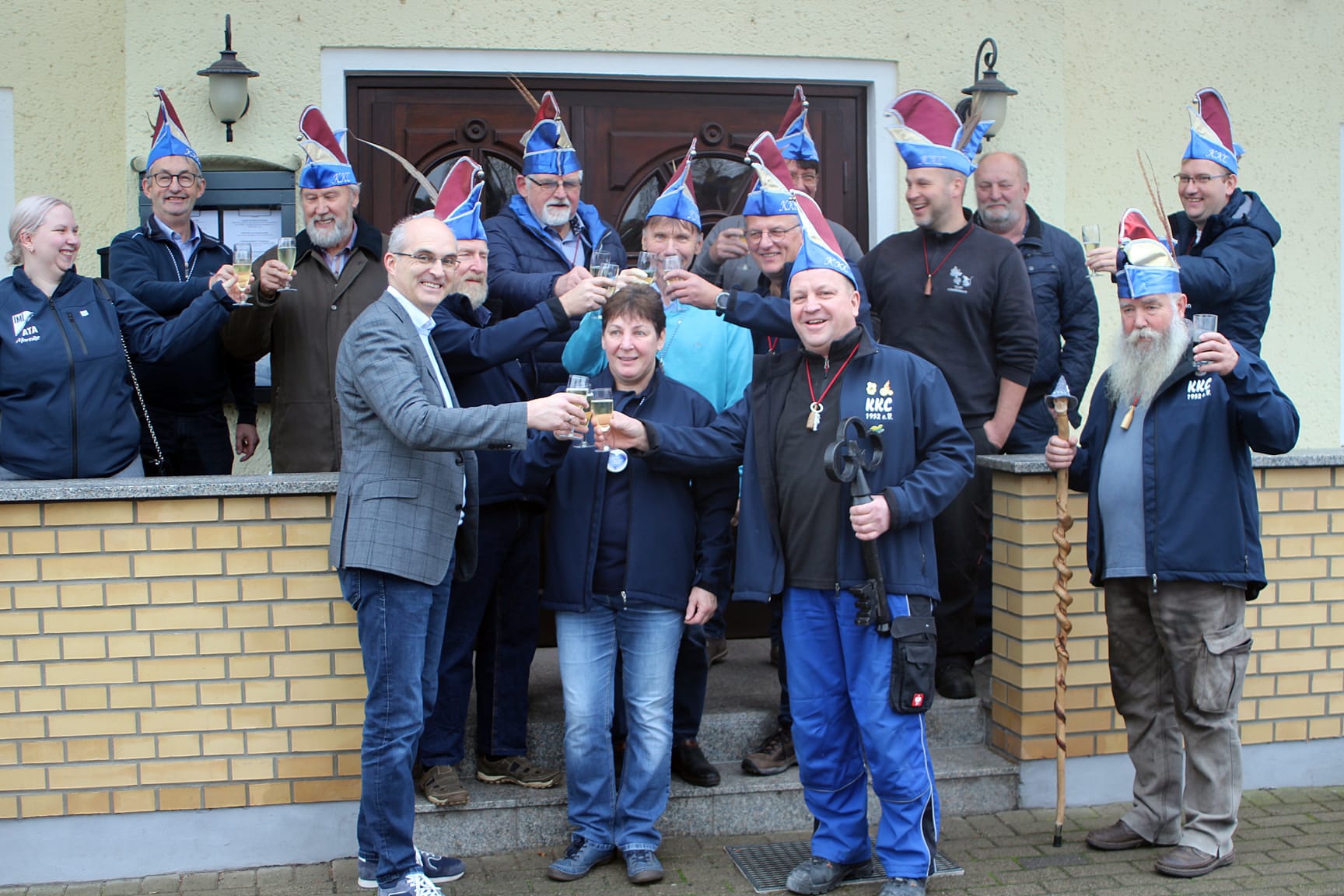 Start in die 73. Session!